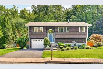 10 Lighthouse Court, Stony Point, NY 10986 - Photo 1