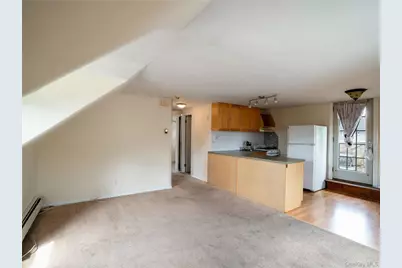 9 Satterie Avenue, Valley Stream, NY 11580 - Photo 11