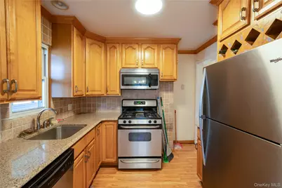 9 Satterie Avenue, Valley Stream, NY 11580 - Photo 7