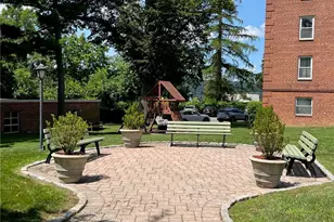 555 Broadway, Hastings on Hudson, NY 10706 - Photo 29