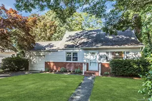 23 Lambert Ave, Mastic, NY 11950 - Photo 3