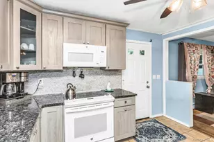 23 Lambert Ave, Mastic, NY 11950 - Photo 11