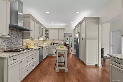 18 Brookview Drive, Pleasantville, NY 10570 - Photo 5