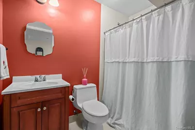 18 Brookview Drive, Pleasantville, NY 10570 - Photo 23