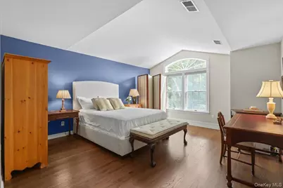 18 Brookview Drive, Pleasantville, NY 10570 - Photo 13