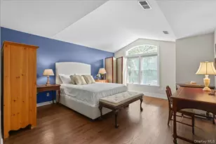 18 Brookview Dr, Pleasantville, NY 10570 - Photo 13