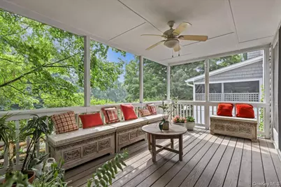 18 Brookview Drive, Pleasantville, NY 10570 - Photo 9