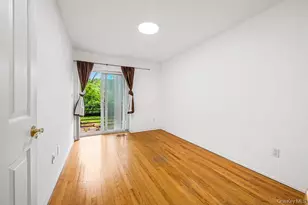 114-56 Taipei Ct, College Point, NY 11356 - Photo 3