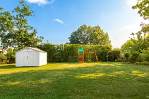 209 Loop Dr, Sayville, NY 11782 - Photo 21