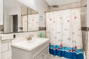 130 Lasalle Dr, Yonkers, NY 10710 - Photo 15