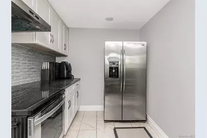130 La Salle Drive, Yonkers, NY 10710 - Photo 23