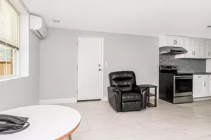 130 Lasalle Dr, Yonkers, NY 10710 - Photo 21