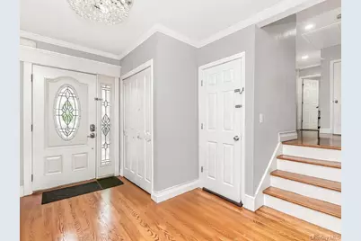 130 La Salle Drive, Yonkers, NY 10710 - Photo 3