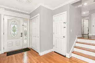 130 Lasalle Dr, Yonkers, NY 10710 - Photo 3