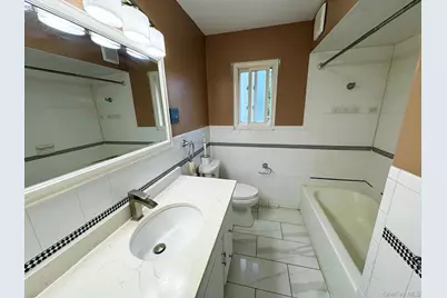 62 Walnut Road, Inwood, NY 11096 - Photo 13