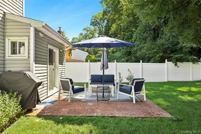 17 Harmony Lane, Glen Cove, NY 11542 - Photo 19