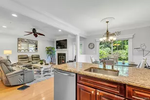 19 Meadow Ct, Oakdale, NY 11769 - Photo 13
