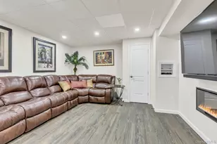 19 Meadow Ct, Oakdale, NY 11769 - Photo 29
