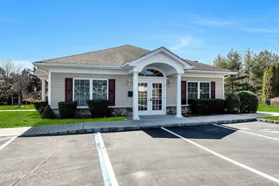 19 Meadow Court, Oakdale, NY 11769 - Photo 37