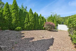 27 Spacecraft Ln, Hauppauge, NY 11788 - Photo 29
