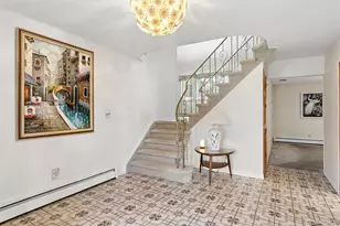 27 Spacecraft Ln, Hauppauge, NY 11788 - Photo 3
