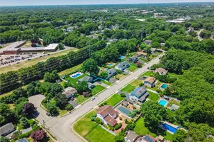 27 Spacecraft Ln, Hauppauge, NY 11788 - Photo 49