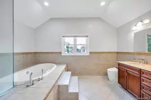 6 Garden Cir, Syosset, NY 11791 - Photo 23