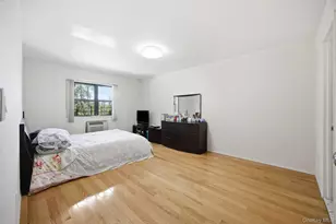 4-25 Schorr Dr, College Point, NY 11356 - Photo 11
