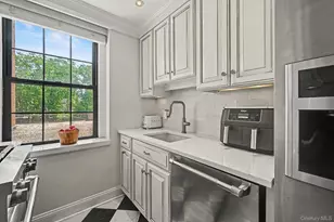 192 Garth Rd, Scarsdale, NY 10583 - Photo 9