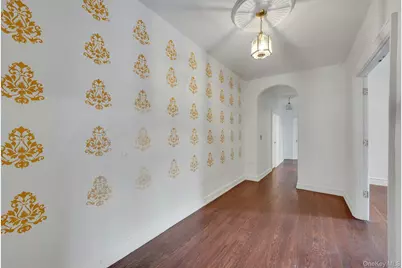 143 Garth Road #1J, Scarsdale, NY 10583 - Photo 17
