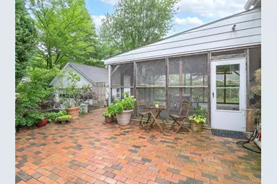 33 Oakland Street, Huntington, NY 11743 - Photo 37
