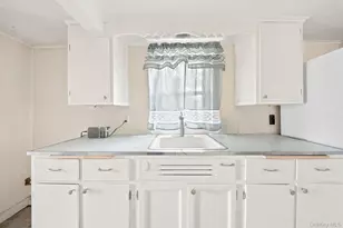 12 1/2 Schultz St, Port Jervis, NY 12771 - Photo 7
