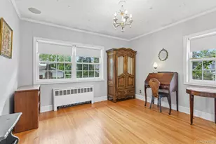 150 High St, East Williston, NY 11596 - Photo 13