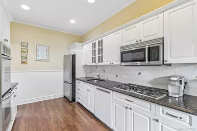 150 High Street, East Williston, NY 11596 - Photo 5