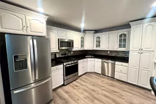 2 Peters Ln, Port Jefferson Station, NY 11776 - Photo 17
