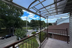 119-30 Poppenhusen Ave, College Point, NY 11356 - Photo 5
