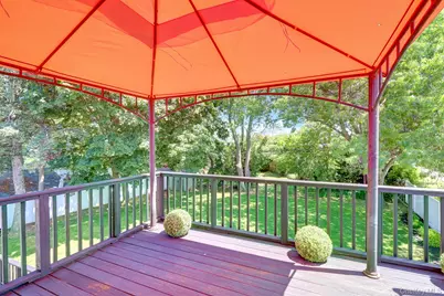 1602 Noble Street, East Meadow, NY 11554 - Photo 39