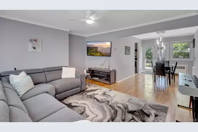 1602 Noble Street, East Meadow, NY 11554 - Photo 5