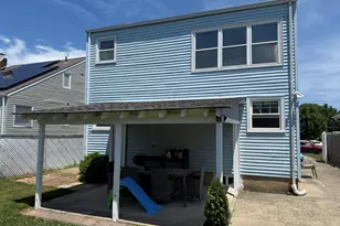 476 Bernard St, East Meadow, NY 11554 - Photo 3