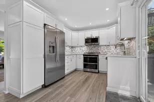 38 Oakwood St, Greenlawn, NY 11740 - Photo 9