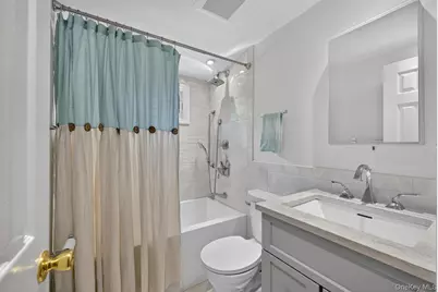 38 Oakwood Street, Greenlawn, NY 11740 - Photo 23