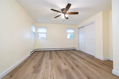 542 E Pine Street #Upper, Long Beach, NY 11561 - Photo 13
