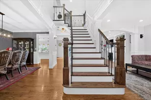 84 Choir Ln, Westbury, NY 11590 - Photo 5