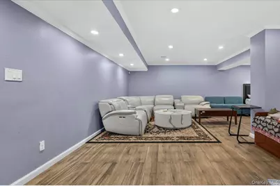 84 Choir Lane, Westbury, NY 11590 - Photo 33
