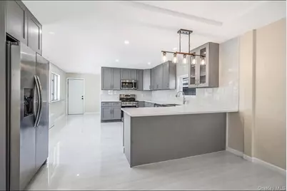 530 Washington Avenue, West Hempstead, NY 11552 - Photo 13