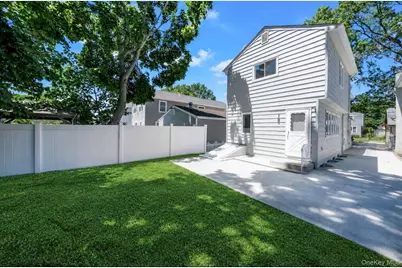 530 Washington Avenue, West Hempstead, NY 11552 - Photo 5