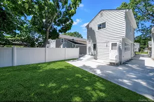 530 Washington Ave, West Hempstead, NY 11552 - Photo 5