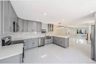 530 Washington Avenue, West Hempstead, NY 11552 - Photo 15