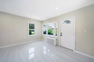 530 Washington Ave, West Hempstead, NY 11552 - Photo 9
