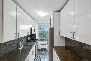 76-15 35th Ave, Jackson Heights, NY 11372 - Photo 9